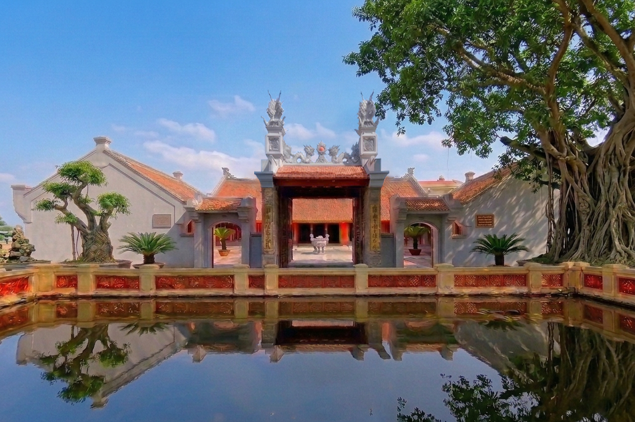 Đình làng Xuân Trạch